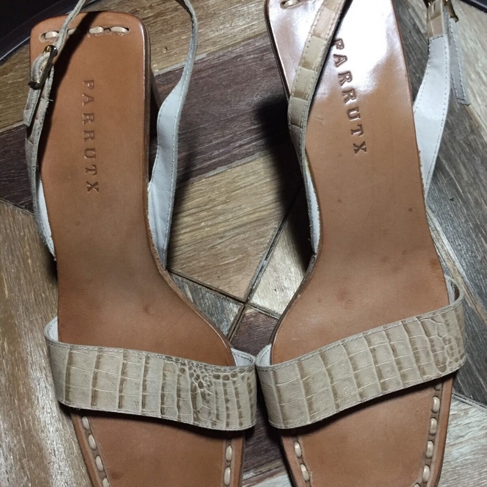 Farrtux  Women’s Ankle Sandals Sz. 7